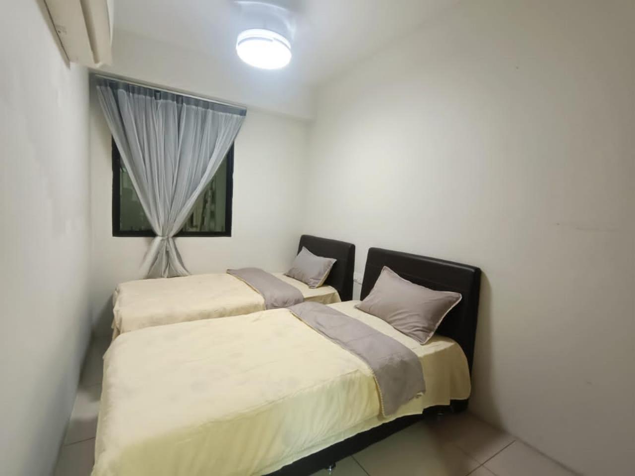 K. Riverfront Apartment Ipoh Extérieur photo