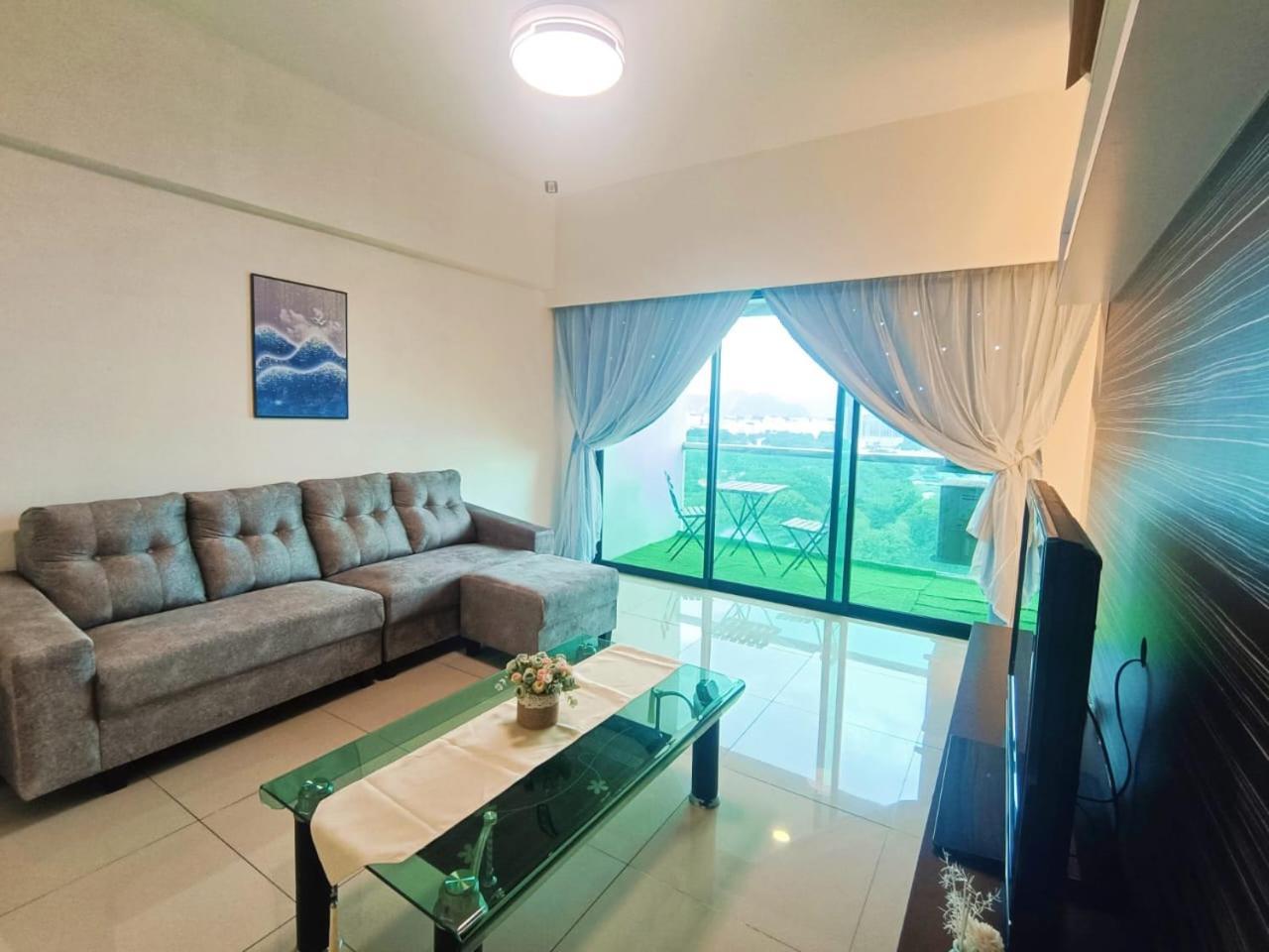 K. Riverfront Apartment Ipoh Extérieur photo