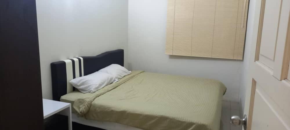 K. Riverfront Apartment Ipoh Chambre photo