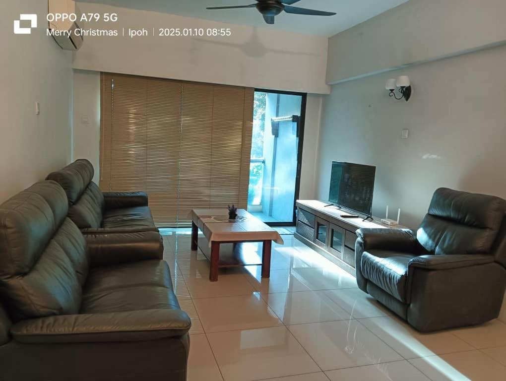 K. Riverfront Apartment Ipoh Chambre photo